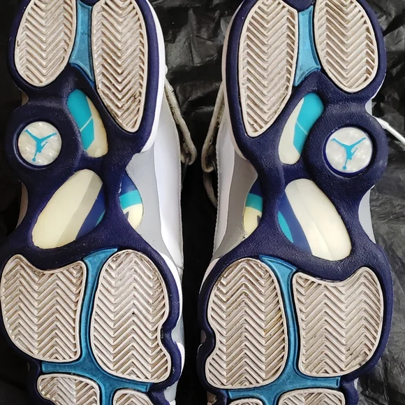 Jordan 6 Rings - Picture 5 of 5